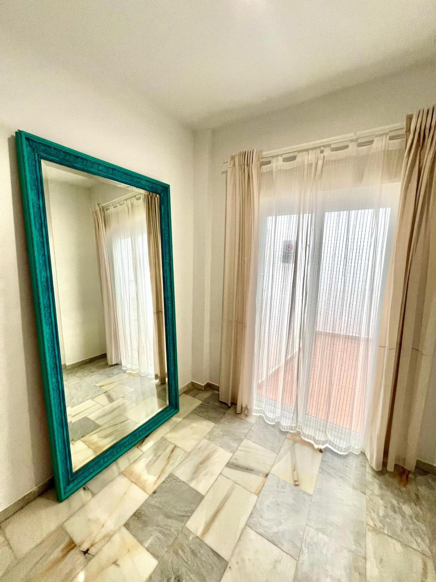 Amazing Apartment City Center - Optional Parking Малага Екстериор снимка