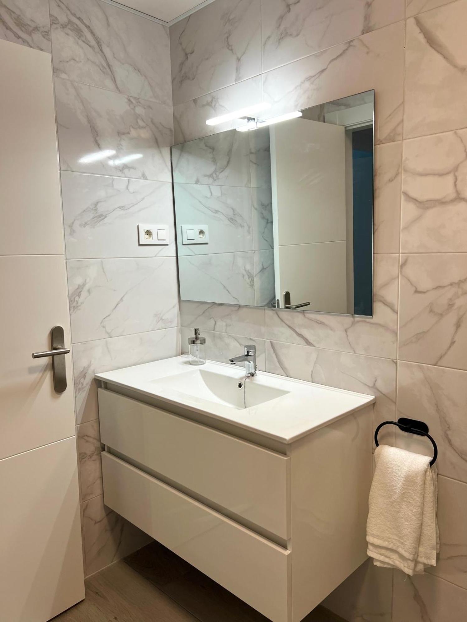 Amazing Apartment City Center - Optional Parking Малага Екстериор снимка